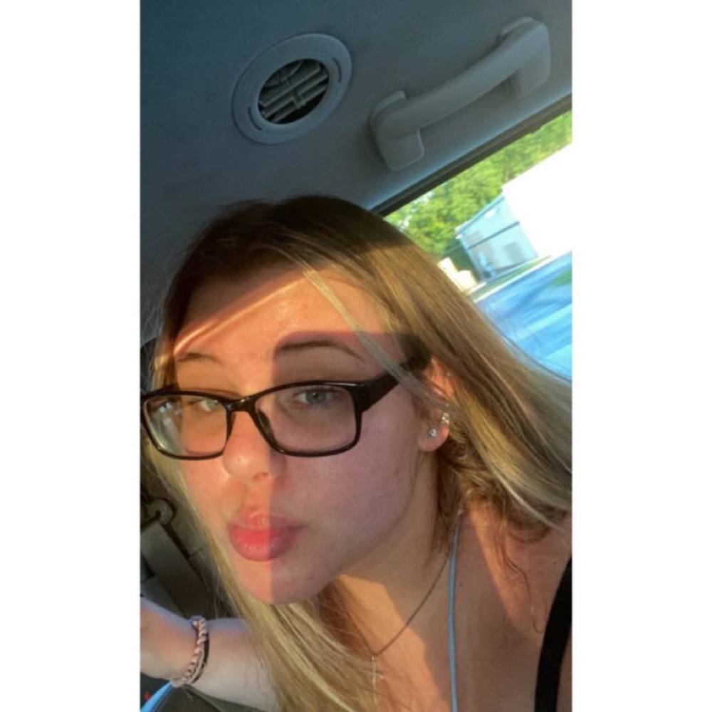 Meet your Posher, Karissa